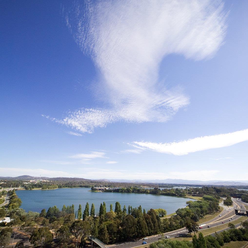 Breakfree Capital Tower Apartments Canberra Exterior photo