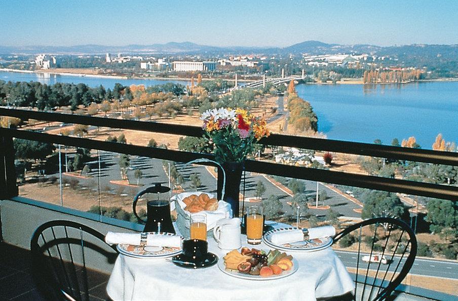Breakfree Capital Tower Apartments Canberra Room photo