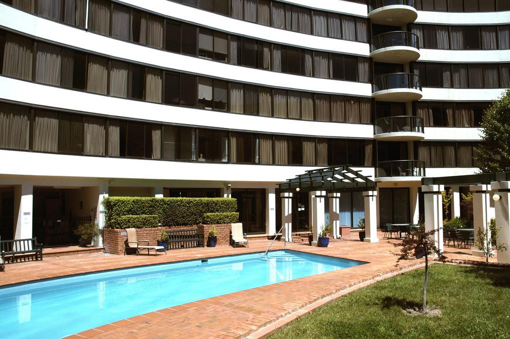 Breakfree Capital Tower Apartments Canberra Exterior photo